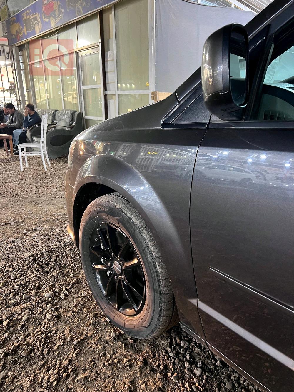 دودج جراند كارافان